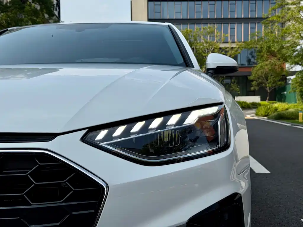 Audi A4L — миниатюра 7