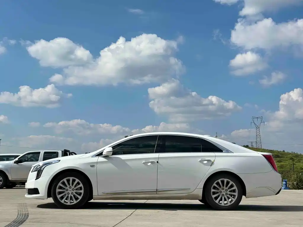 Cadillac XTS — миниатюра 4