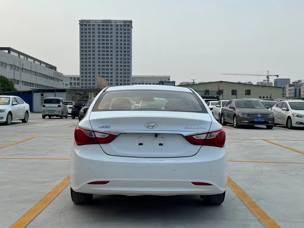 Hyundai Sonata — миниатюра 6