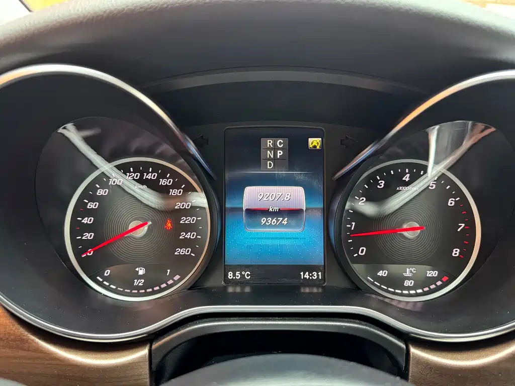 MERCEDES-BENZ V CLASS