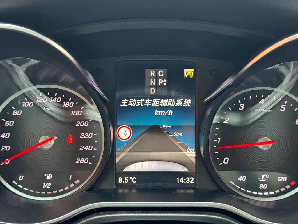 MERCEDES-BENZ V CLASS