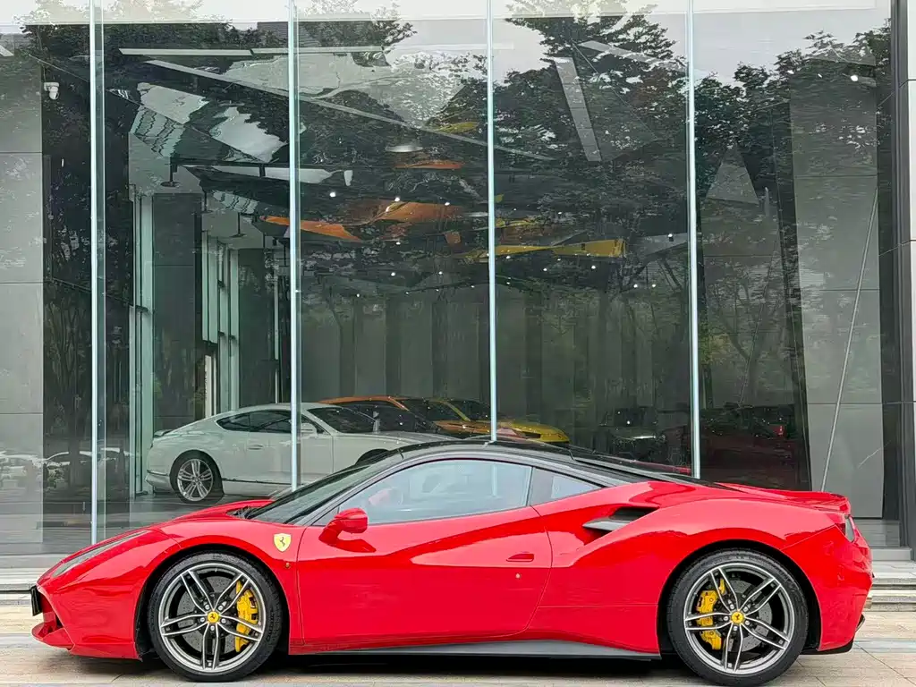Ferrari 488 — миниатюра 3