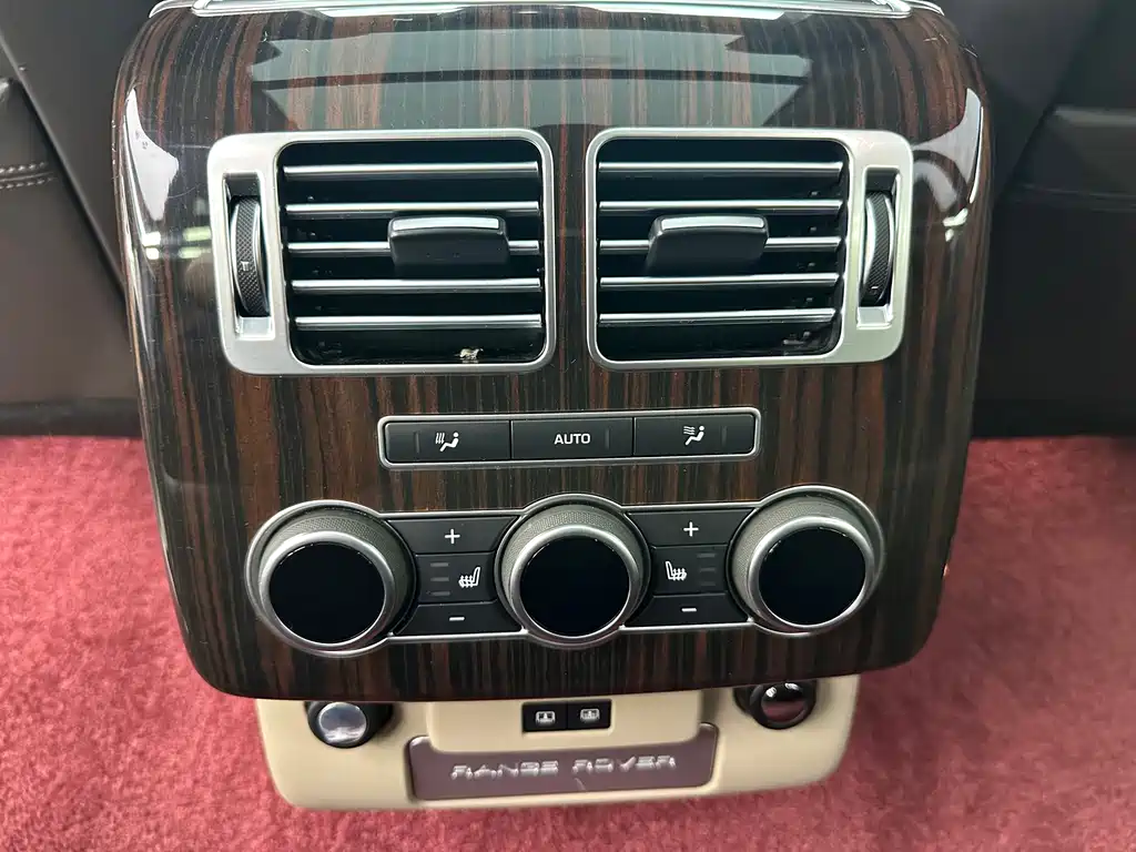 Land Rover Range Rover — миниатюра 10