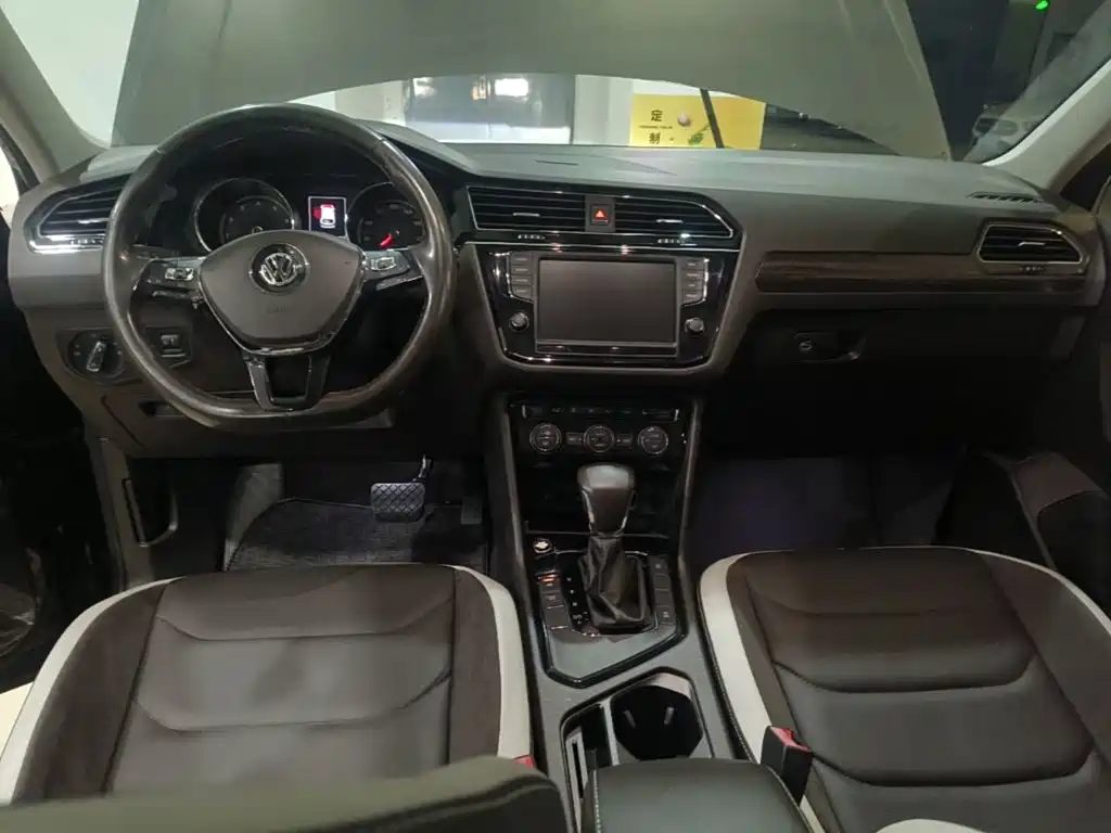 Volkswagen Tiguan L — миниатюра 10
