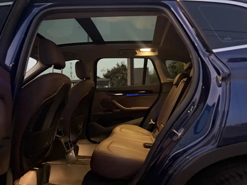 BMW X1 — миниатюра 10