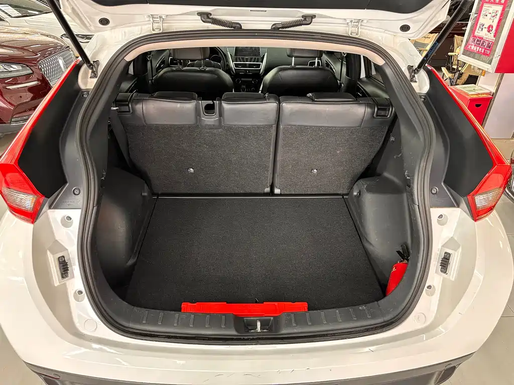 Mitsubishi Eclipse Cross — миниатюра 9