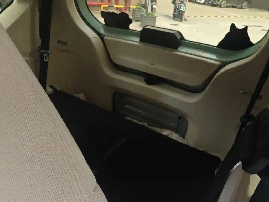 Wuling MINIEV — миниатюра 13