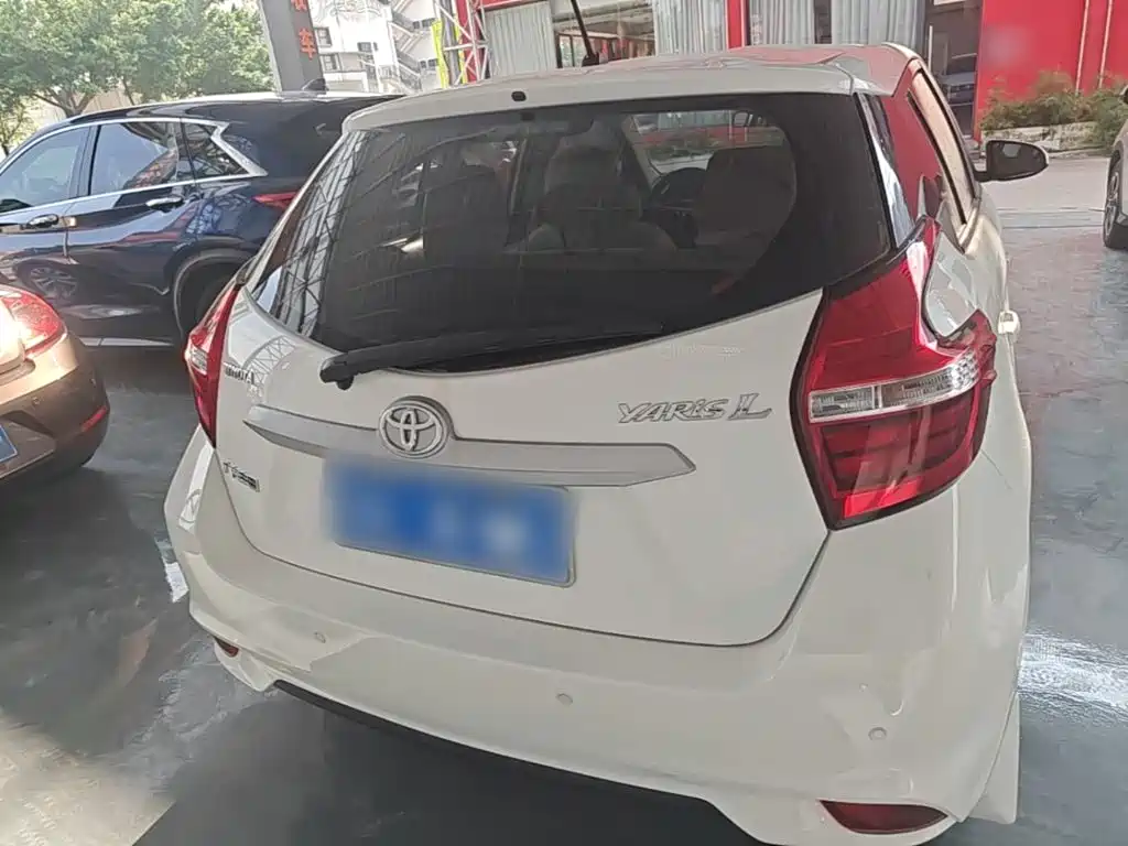 Toyota Yaris L — миниатюра 6