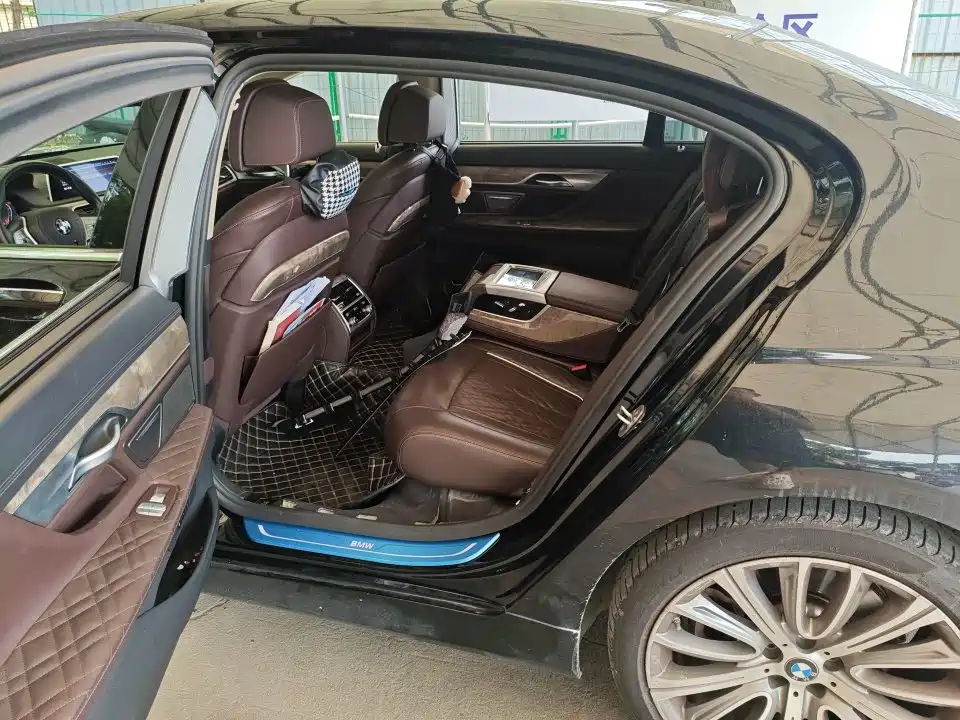 BMW 7 Series 7 2021 740Li Lead Luxury