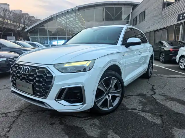 AUDI Q5L 2022