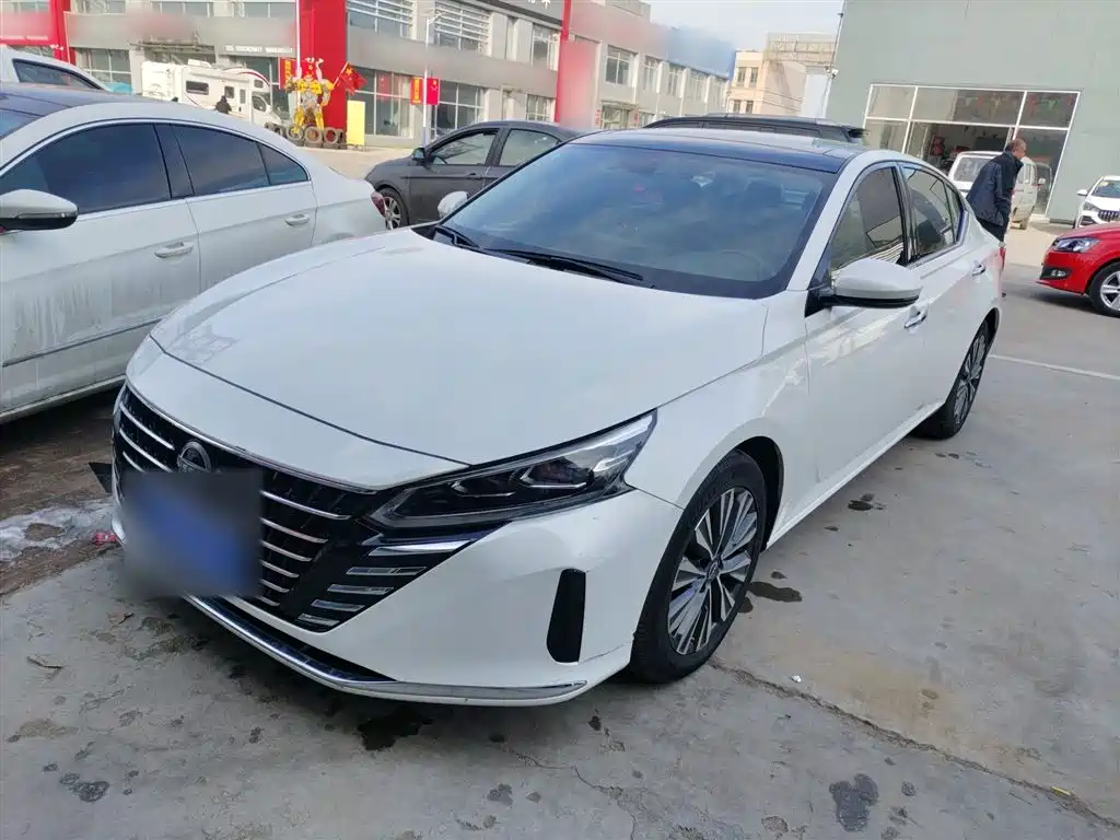 Nissan Teana 2023