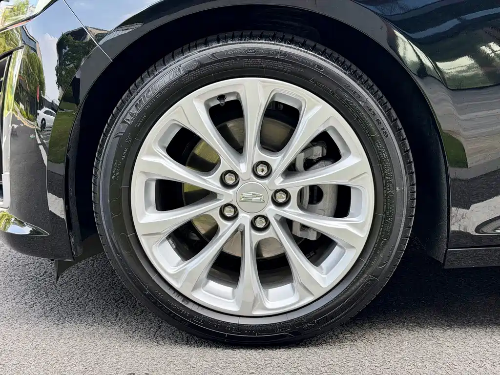 Cadillac CT5 — миниатюра 4