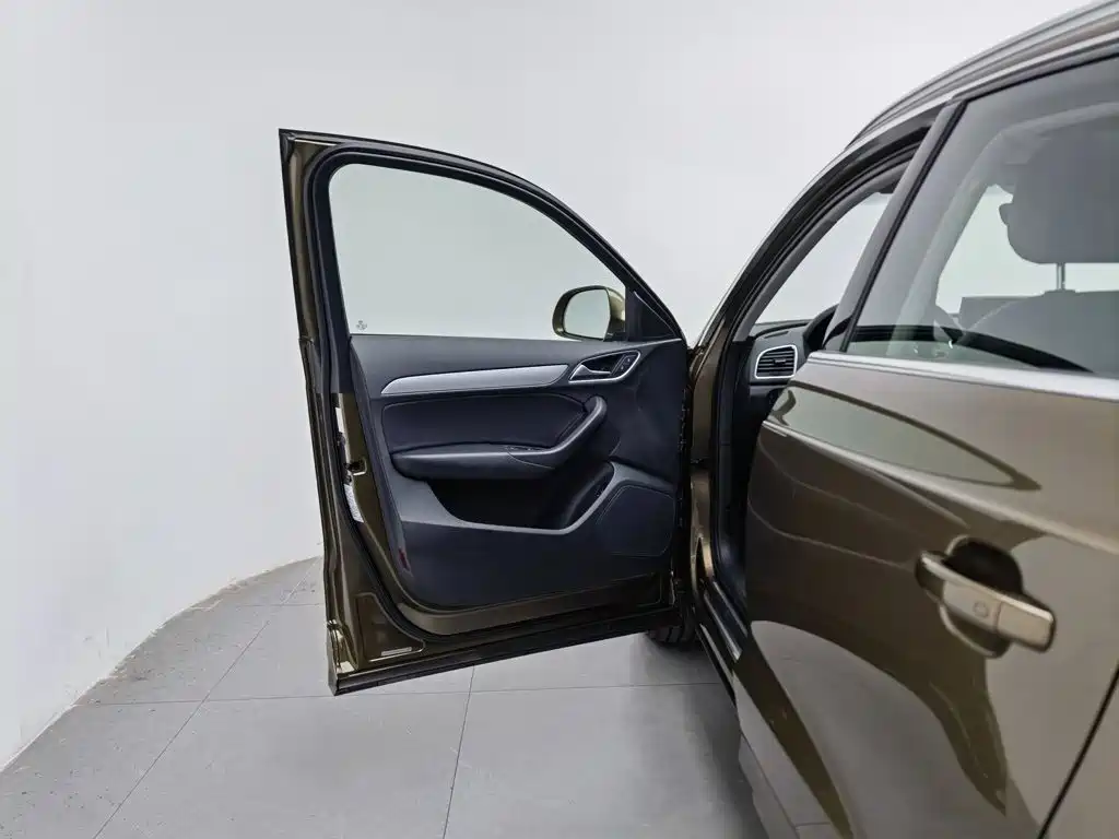 Audi Q3 — миниатюра 8