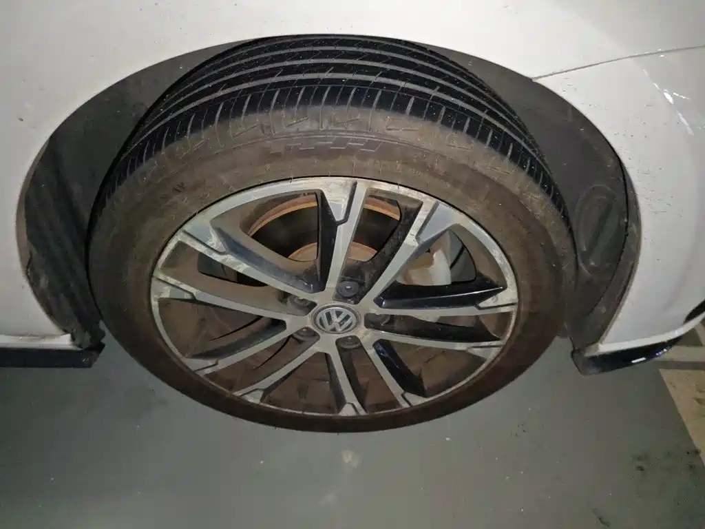 Volkswagen Golf — миниатюра 24