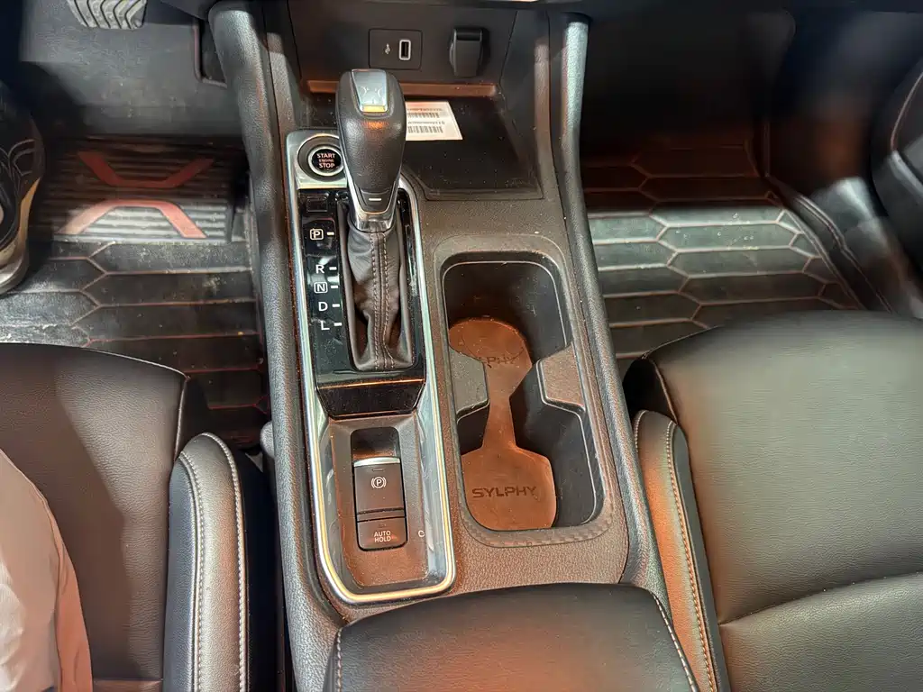 Nissan Sylphy — миниатюра 8