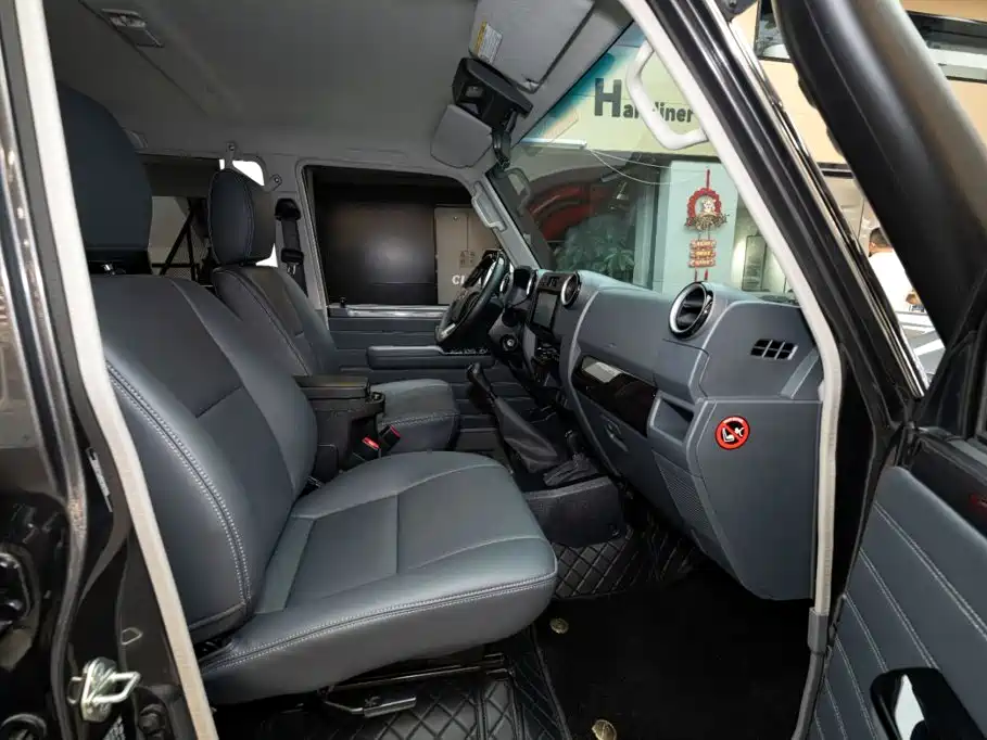 Toyota Land Cruiser — миниатюра 9