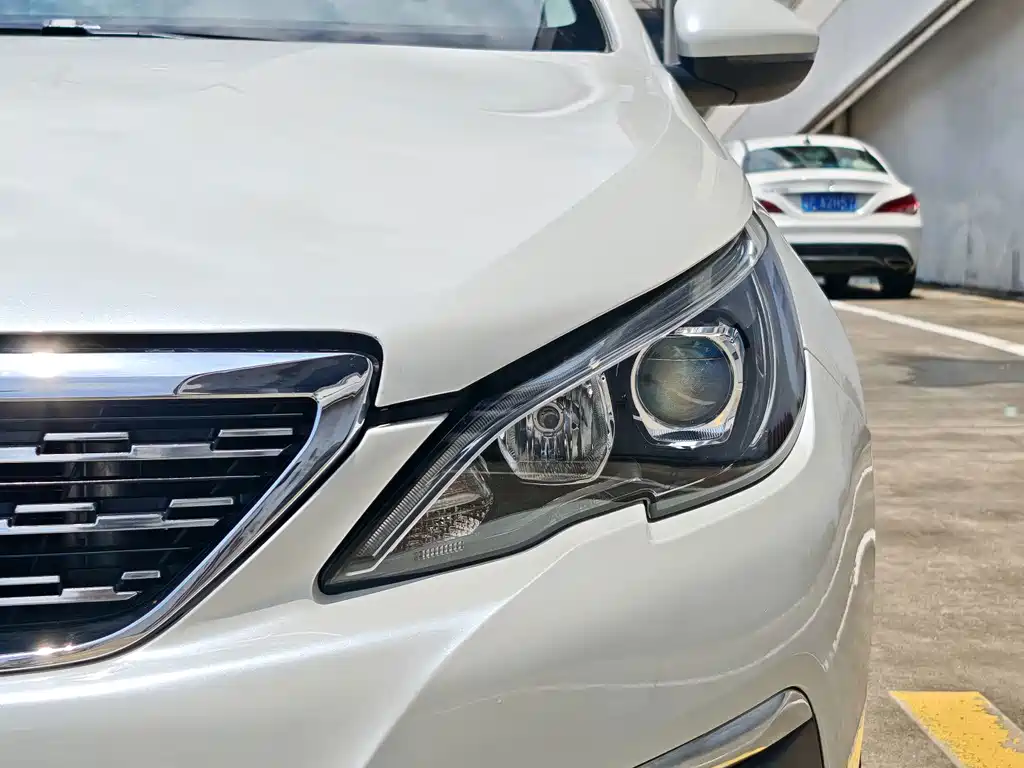 Peugeot 308 — миниатюра 4