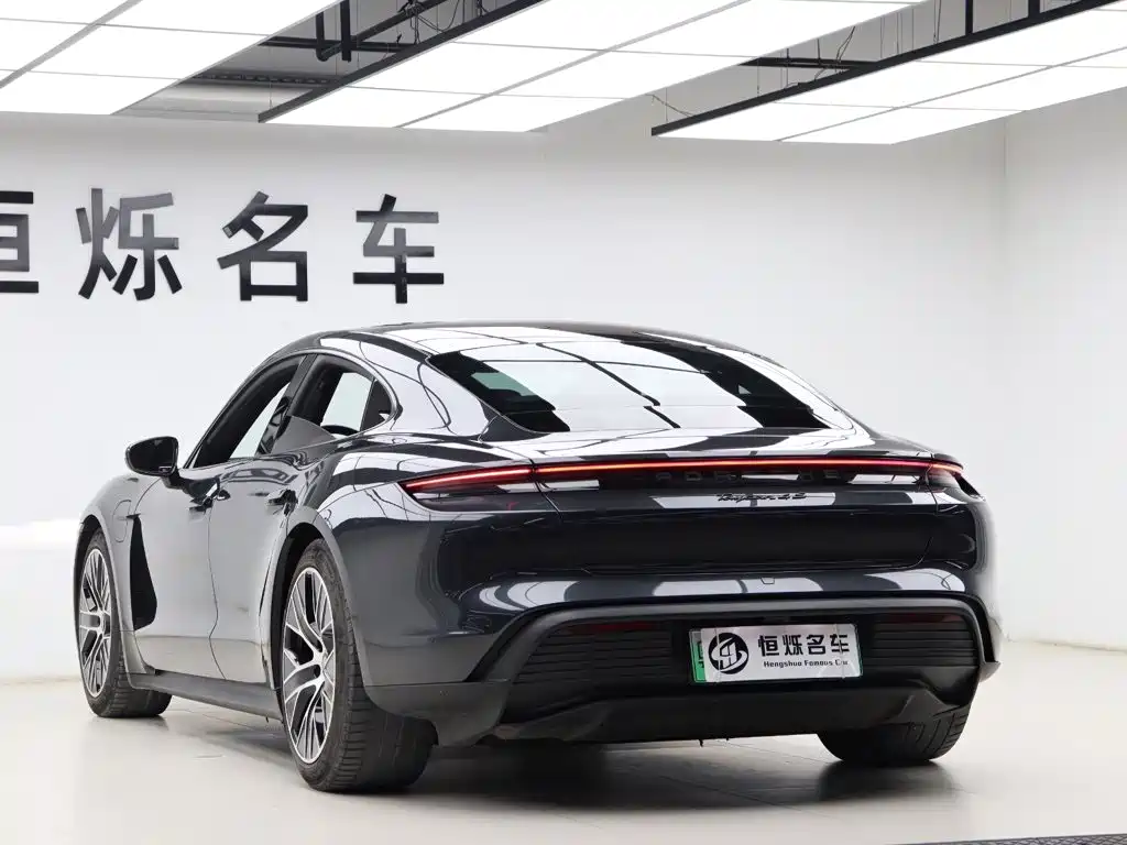Porsche Taycan — миниатюра 22