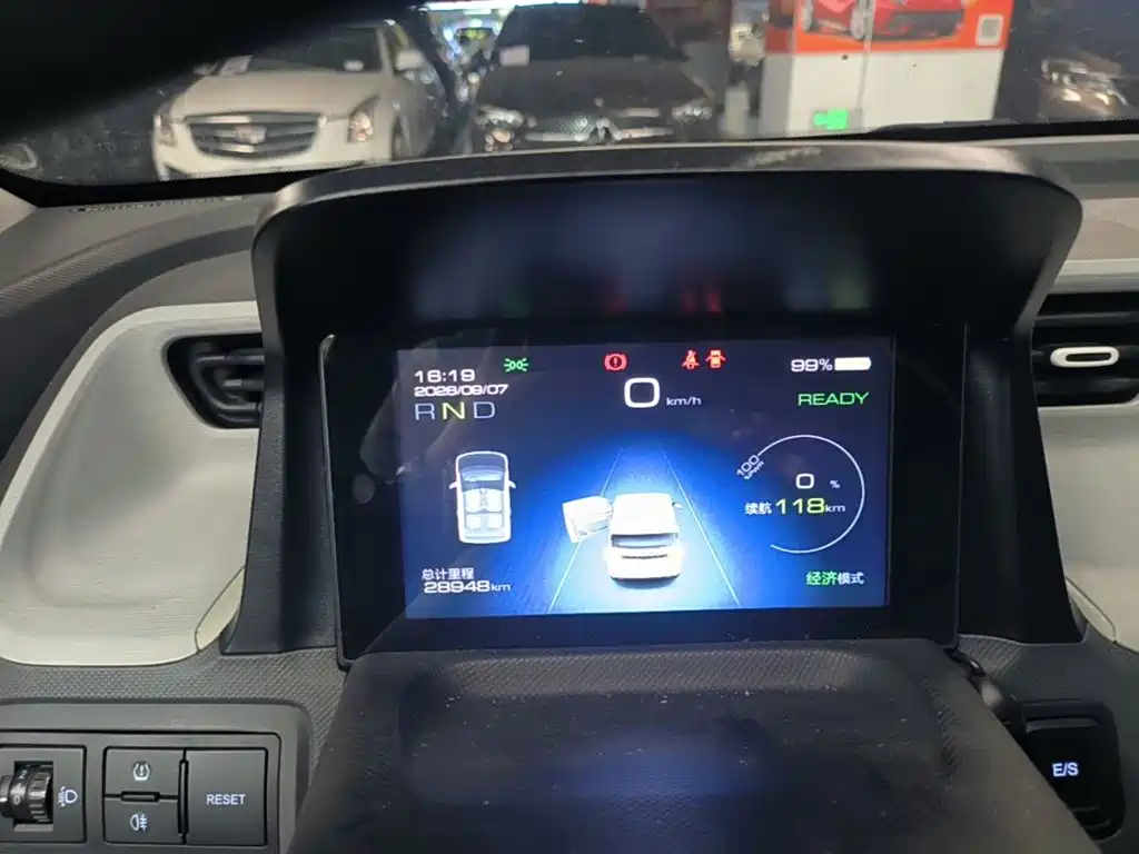 Wuling MINIEV — миниатюра 12