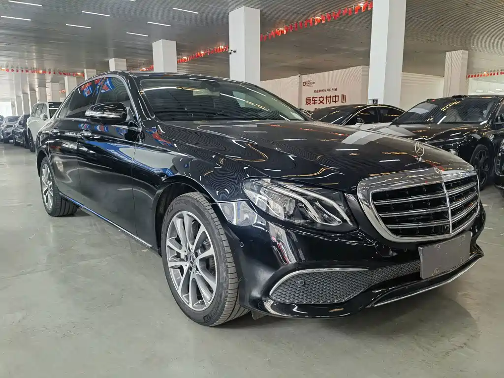 Mercedes-Benz E-Class — миниатюра 3