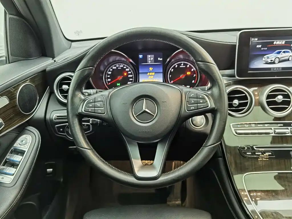 Mercedes-Benz GLC — миниатюра 11
