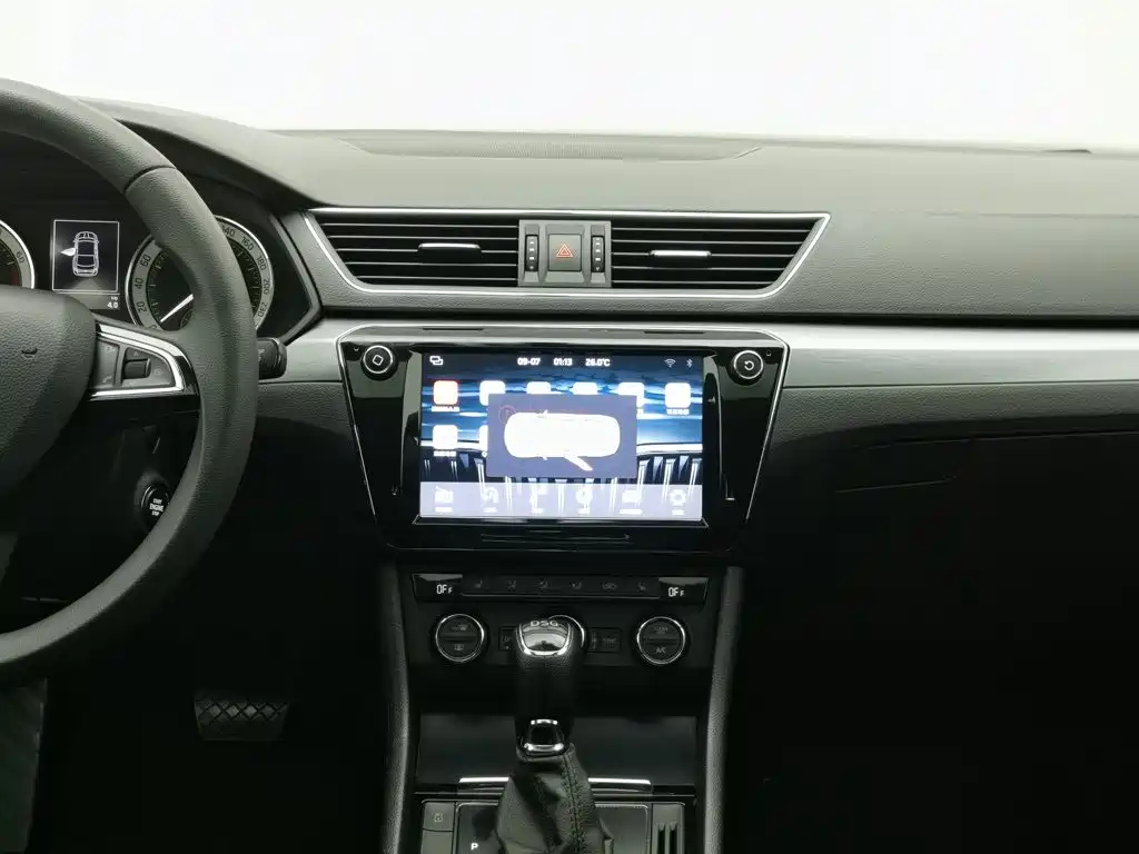 Skoda Superb — миниатюра 12