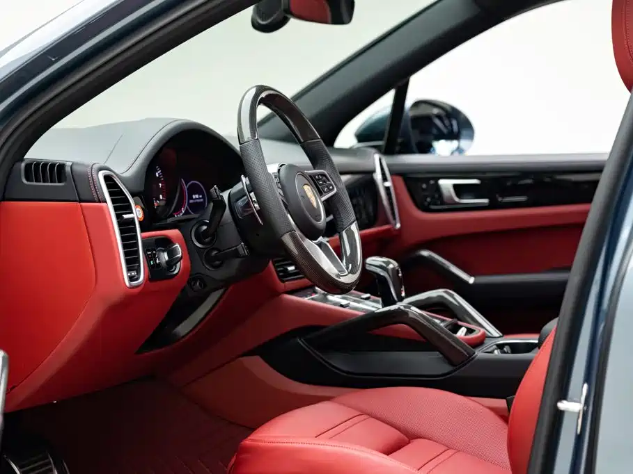 Porsche Cayenne — миниатюра 8