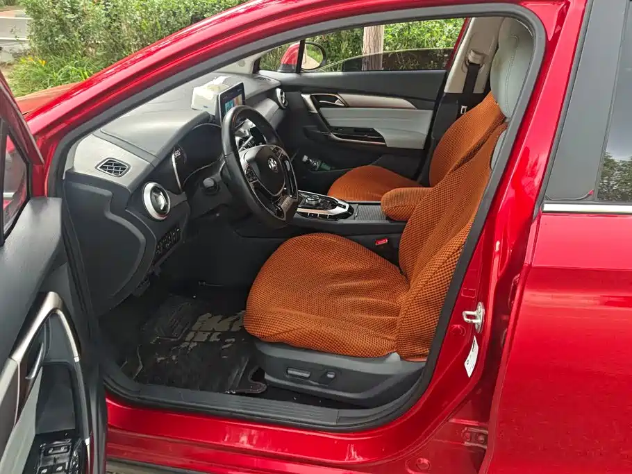BAIC EU5 — миниатюра 9
