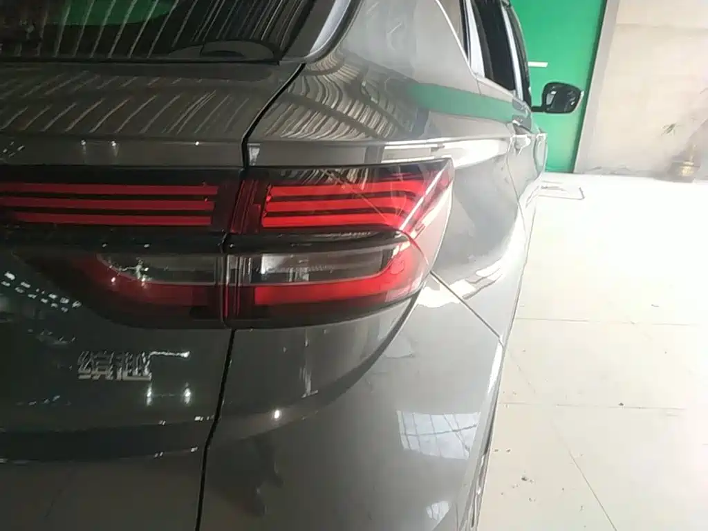Geely Binyue — миниатюра 8