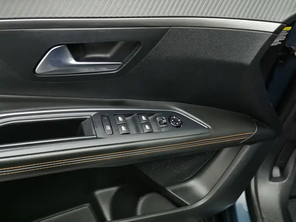 Peugeot 5008 — миниатюра 9