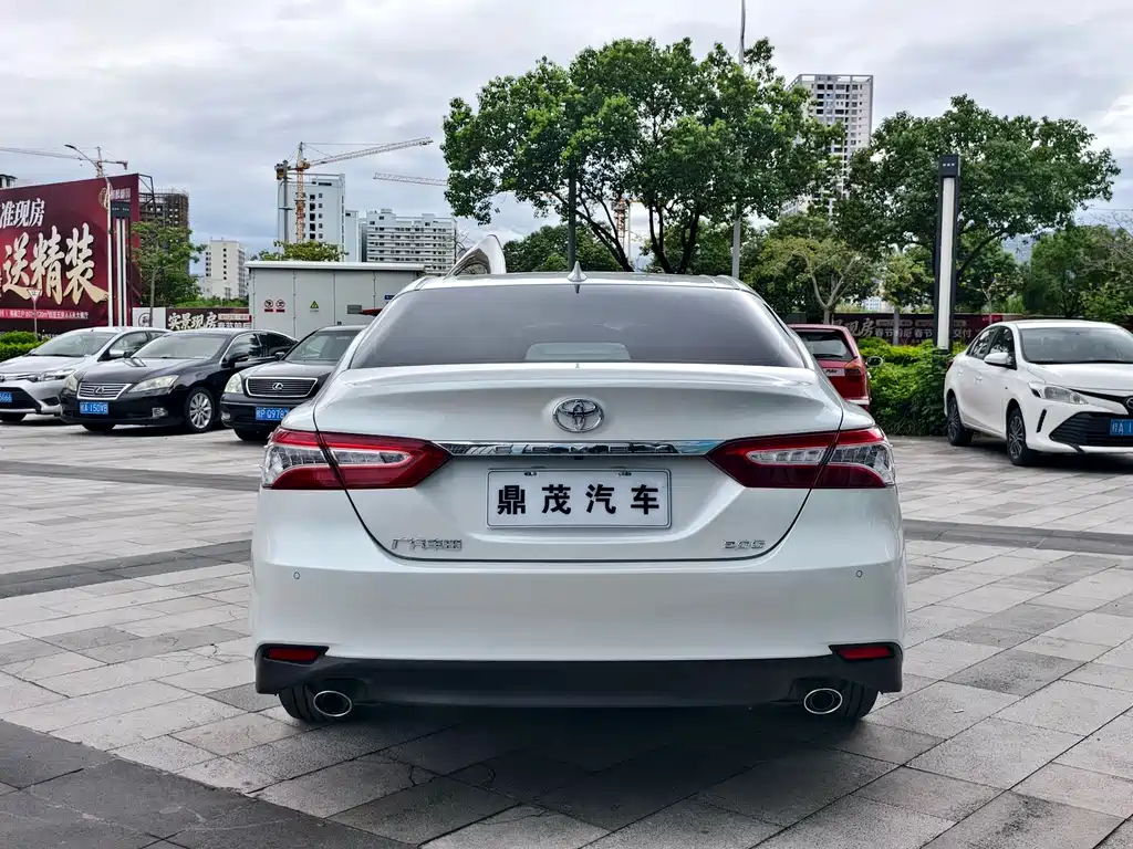 Toyota Camry — миниатюра 4