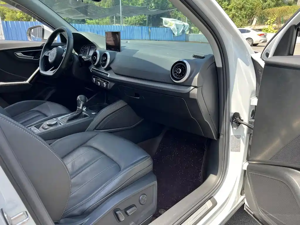 Audi Q2L — миниатюра 15