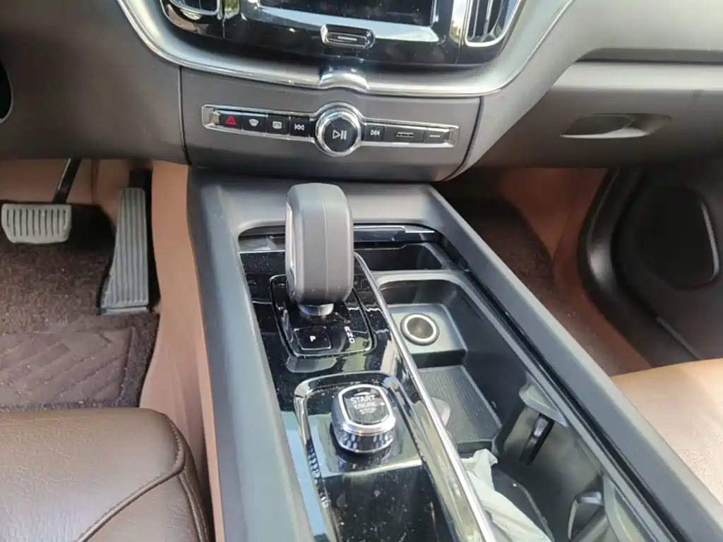 Volvo XC60 — миниатюра 10