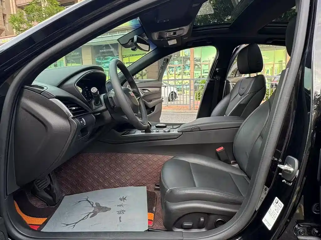 Cadillac CT5 — миниатюра 10