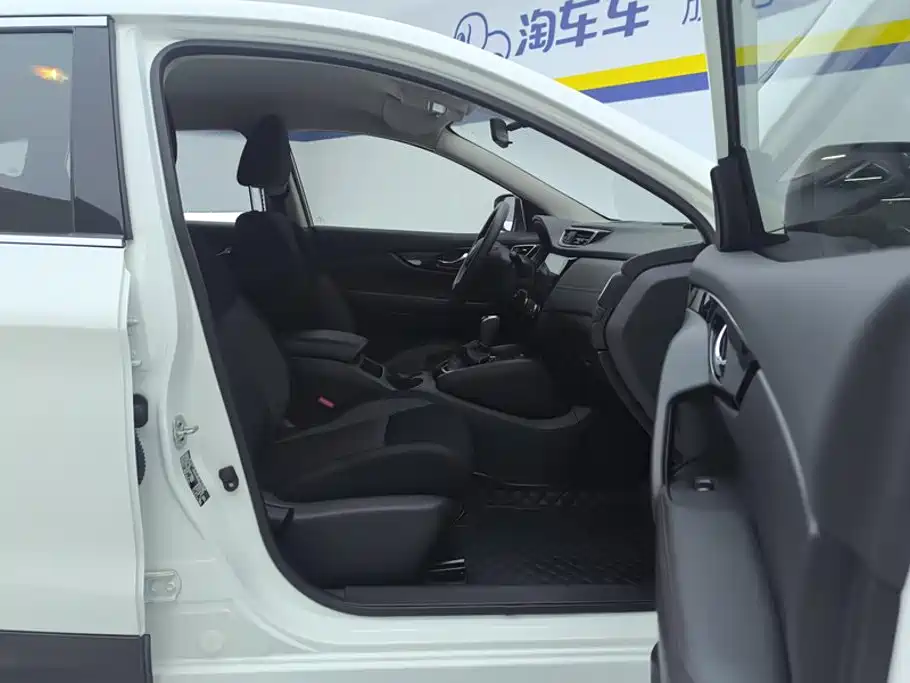 Nissan Qashqai — миниатюра 8