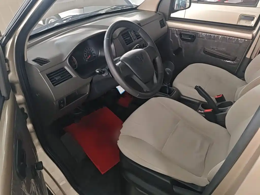 Wuling Rongguang S — миниатюра 16