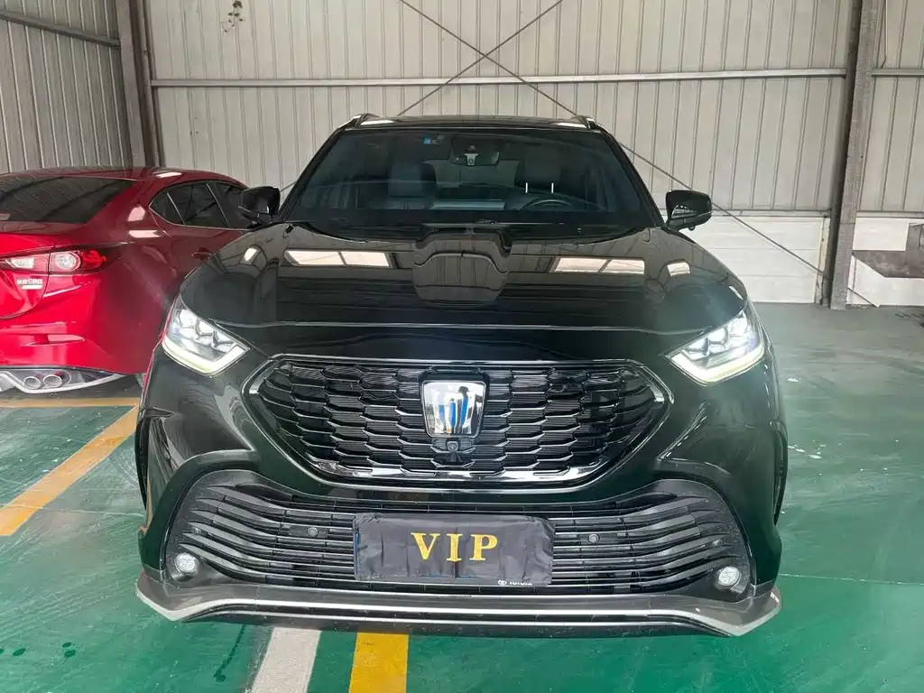 Toyota Crown Kluger — миниатюра 2