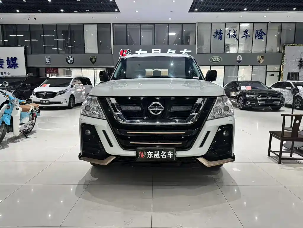NISSAN TOURE
