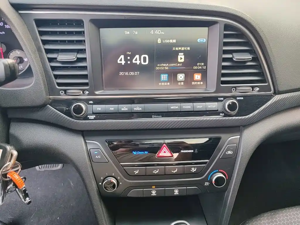Hyundai Elantra — миниатюра 13