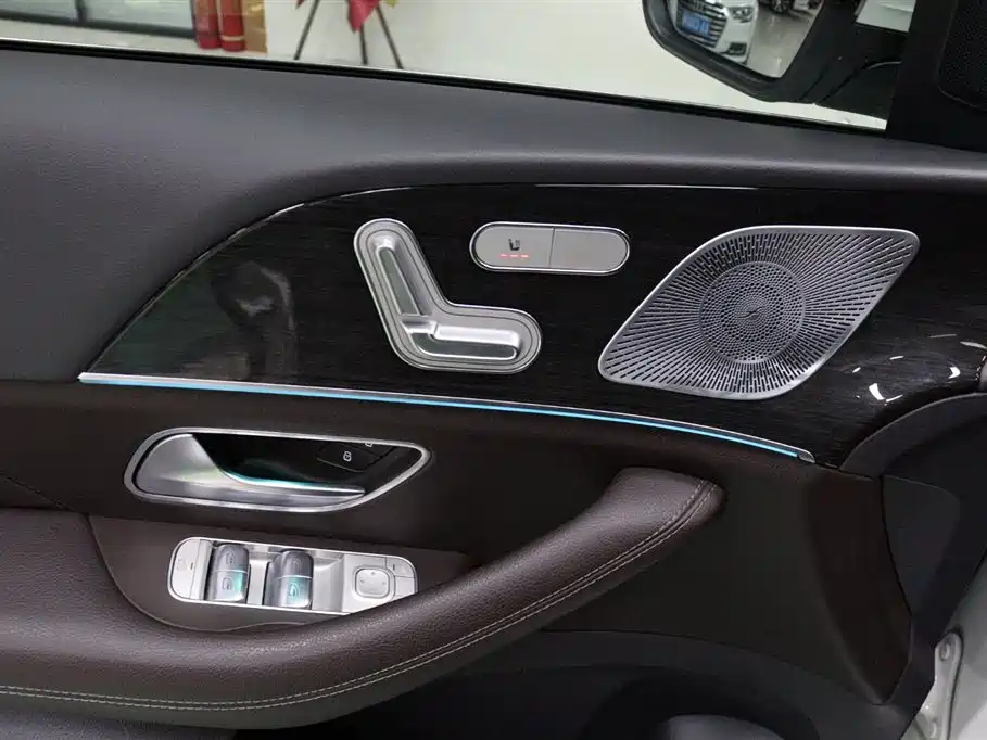 Mercedes-Benz GLE — миниатюра 20