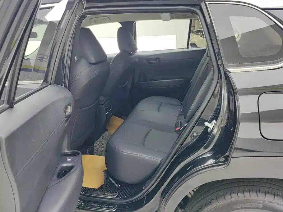 Toyota Frontlander — миниатюра 11