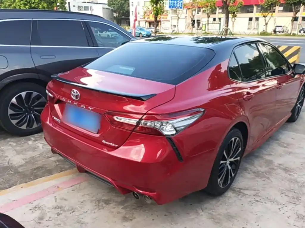 Toyota Camry — миниатюра 7