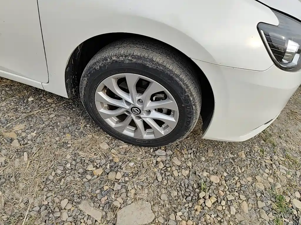 Nissan Sylphy — миниатюра 12