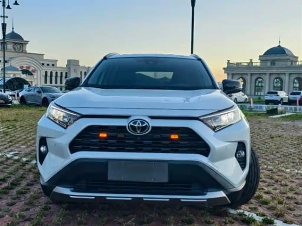 Toyota RAV4 2022 2.0L CVT Plus