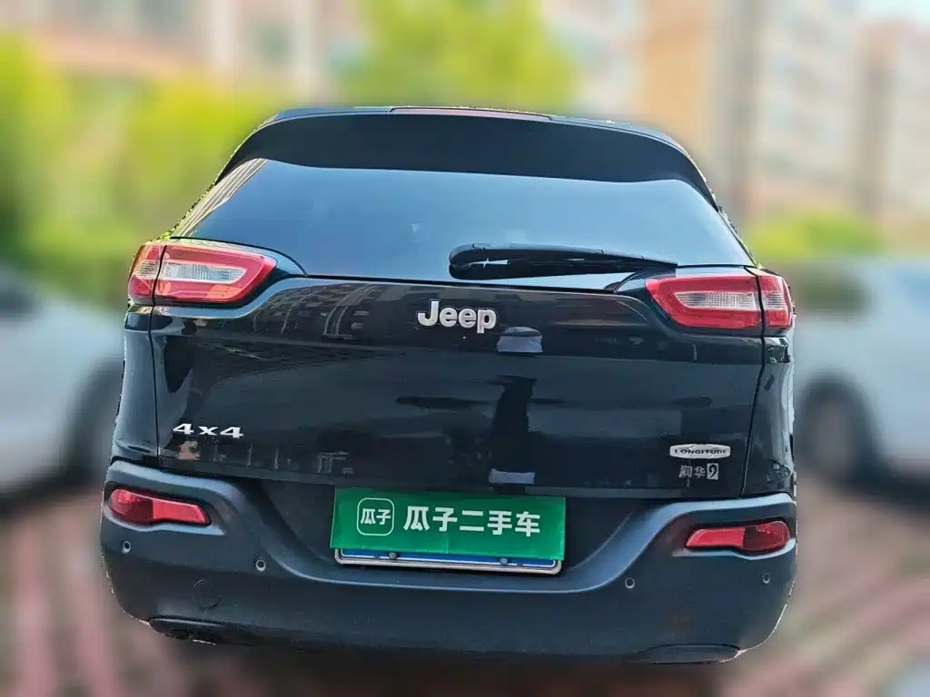Jeep Cherokee (Import) — миниатюра 5