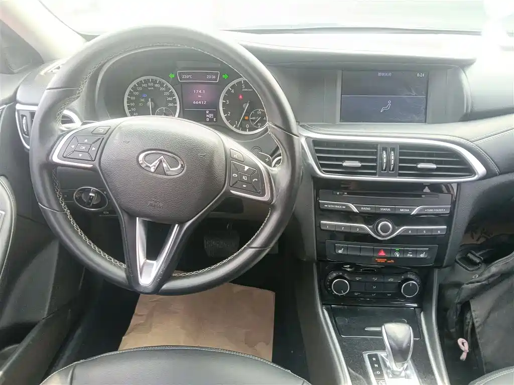 Infiniti QX30 2017 1.6T Fashion