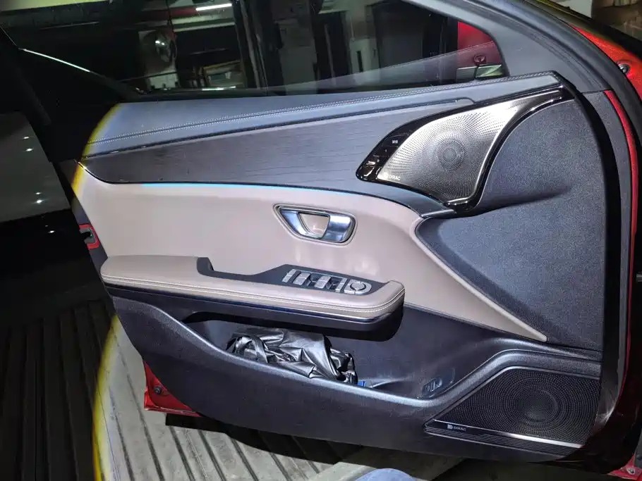 BYD Han — миниатюра 7