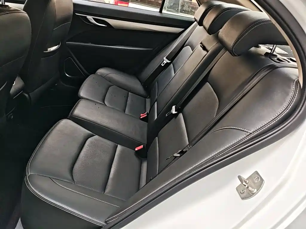 Geely Emgrand — миниатюра 17