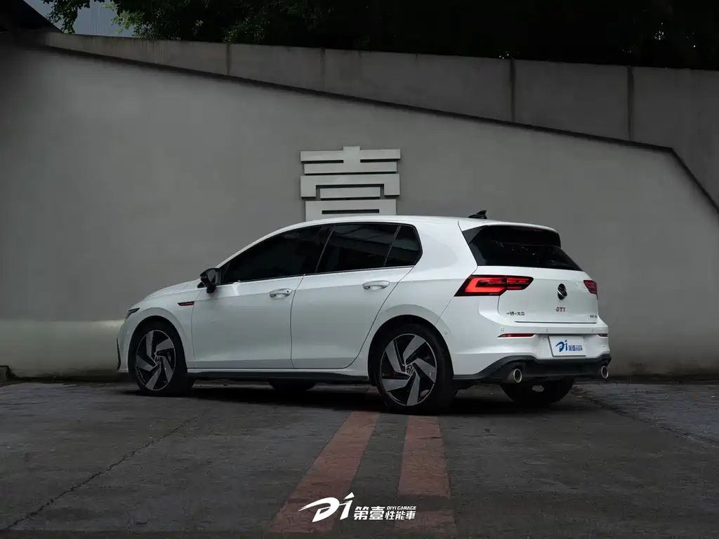 Volkswagen Golf GTI — миниатюра 3
