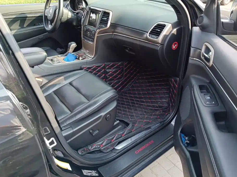 Jeep Grand Cherokee (Import) — миниатюра 8